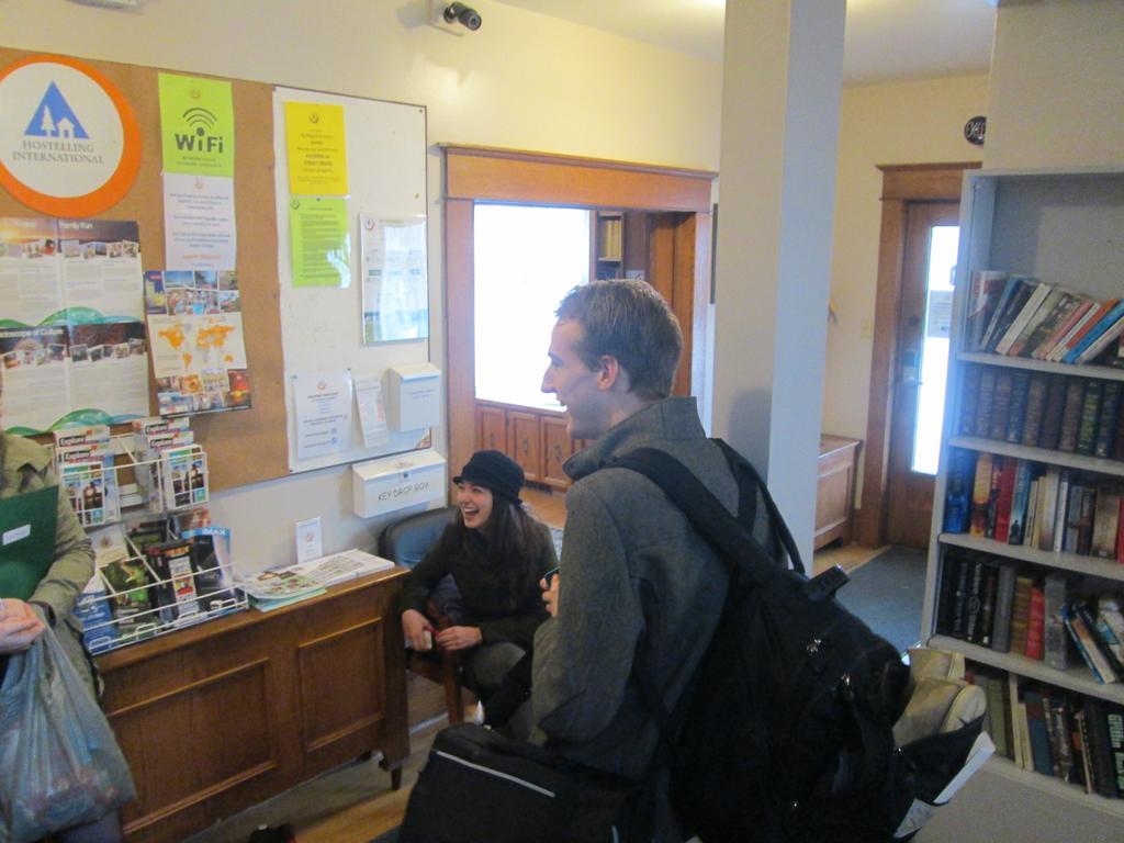 Hostelling International Regina Bagian luar foto
